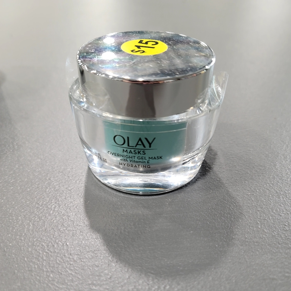 Olay Bundle - Picture 2 of 9
